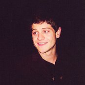 Iwan Rheon - List pictures