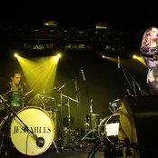 Jess Mills - List pictures