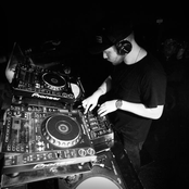 Julio Bashmore - List pictures