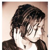 Emm Gryner - List pictures