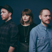 Chvrches - List pictures