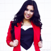 Ellona Santiago - List pictures