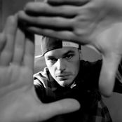 Medium - List pictures