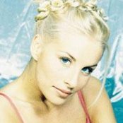 Ellie Campbell - List pictures