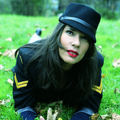 Laetitia Sadier - List pictures