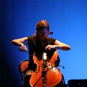 Vyvienne Long - List pictures