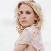 Emma Louise - List pictures