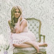 Ruthie Collins - List pictures