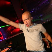 Headhunterz - List pictures