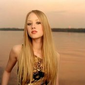 Natasha Thomas - List pictures