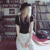 Ladyhawke - List pictures