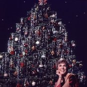 Julie Andrews - List pictures
