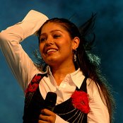Sunidhi Chauhan - List pictures