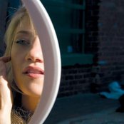 Lucy Woodward - List pictures