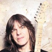 Mike Stern - List pictures