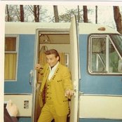 Waylon Jennings - List pictures