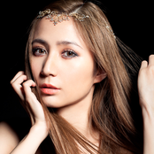 Sarah Àlainn - List pictures