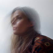 Oh Land - List pictures