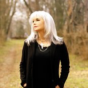 Emmylou Harris - List pictures
