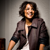 Vicci Martinez - List pictures