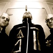 The Blind Shake - List pictures