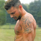 Ricky Martin - List pictures