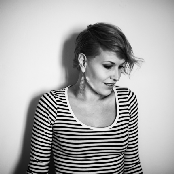 Jo Stance - List pictures