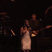 Oleta Adams - List pictures