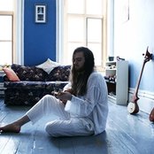 D'eon - List pictures