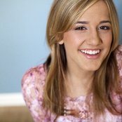 Mary Sarah - List pictures