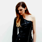 Rosie Lowe - List pictures