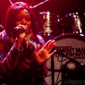 Lady Leshurr - List pictures
