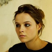 Gabrielle Aplin - List pictures