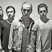 Outtrigger - List pictures