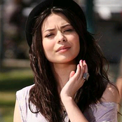 Miranda Cosgrove - List pictures