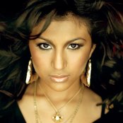 Paula Deanda - List pictures