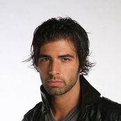 Jencarlos Canela - List pictures