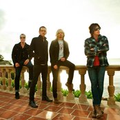 Stone Temple Pilots With Chester Bennington - List pictures