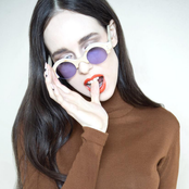 Allie X - List pictures
