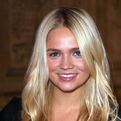 Stephanie Mcintosh - List pictures