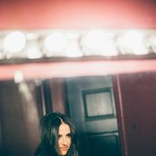 Rozzi Crane - List pictures