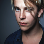 Tom Odell - List pictures