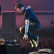 Tom Swoon - List pictures