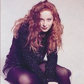 Anneke Van Giersbergen - List pictures