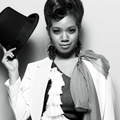 Emi Maria - List pictures