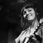 Angel Olsen - List pictures