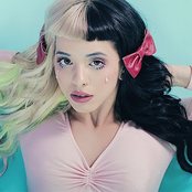 Melanie Martinez - List pictures