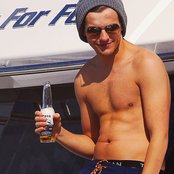 Louis Tomlinson - List pictures