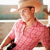 Dustin Lynch - List pictures