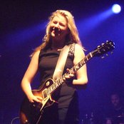 Joanne Shaw Taylor - List pictures